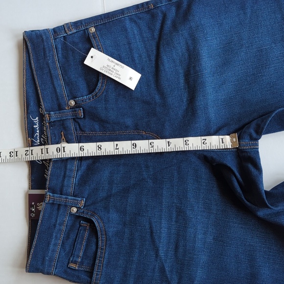 NWT Gloria Vanderbilt Amanda All-Around Slimming Classic Rise Capri Jeans 4 Blue - Picture 15 of 16